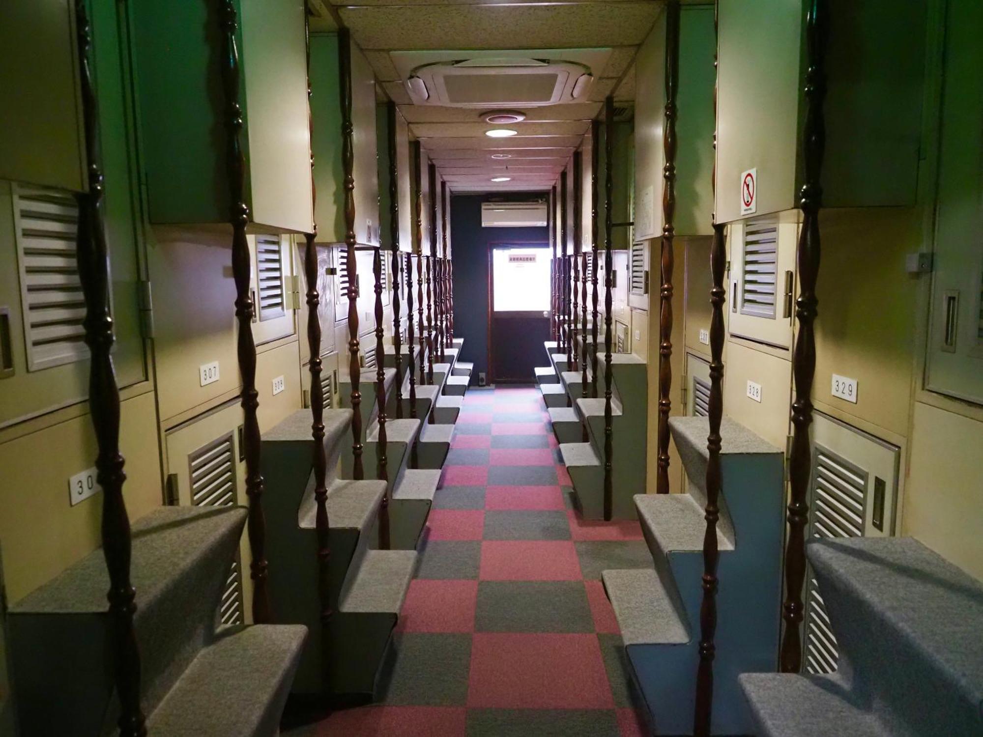 Capsule Hotel Block Room Tokyo Eksteriør billede